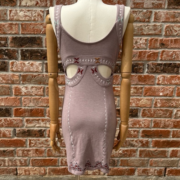 Free People Lavender Embroidered “Song of the South” dress / XS / EUC - Picture 8 of 17